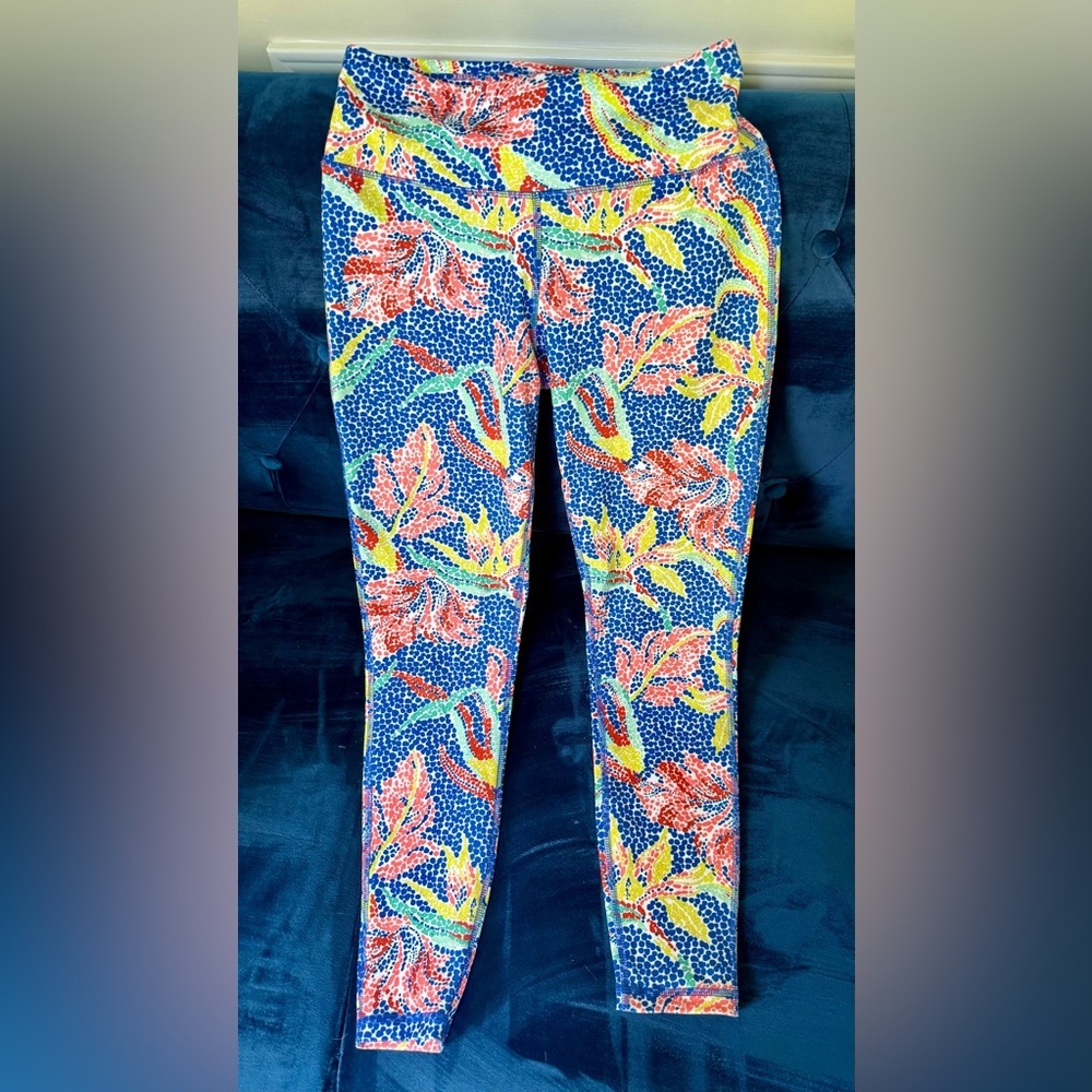 NWOT Crown & Ivy bright sport leggings